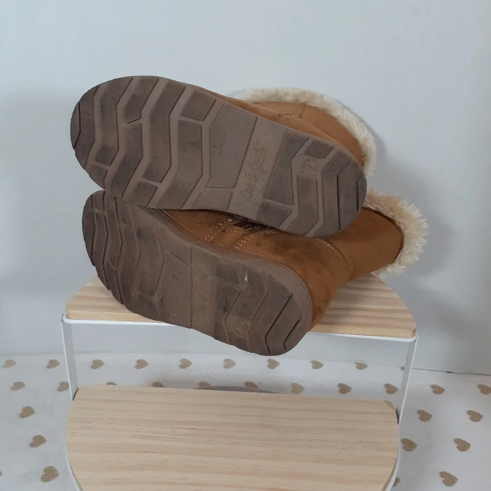 Cat & Jack Camel Suede Toddler Boots - Picture 6 of 6